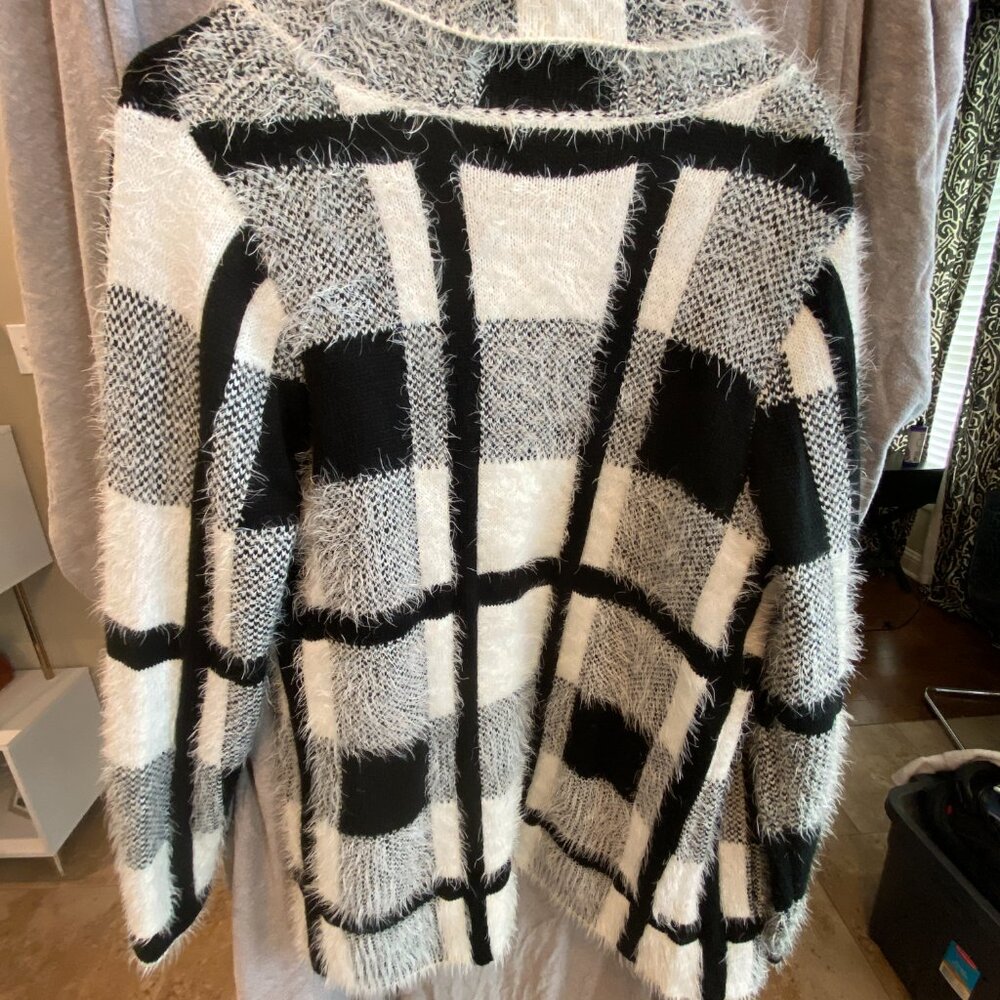 Investments Blk/Wht Convertible wool sweater jacket MEDIUM - Picture 5 of 7